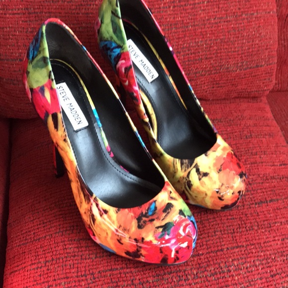 Nala Floral Multicolor Platform Pumps Steve Madden - Picture 5 of 8